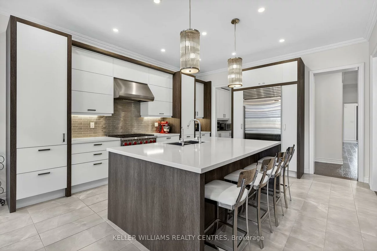 10, Larkin, Nobleton, King
