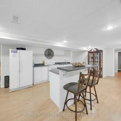 14, Willard Hunt, Schomberg, King