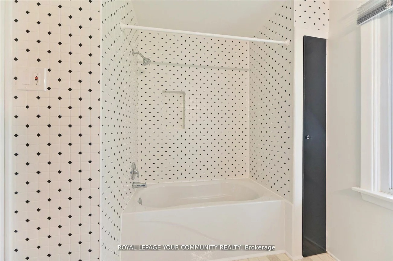 6162, Highway 9, Schomberg, King