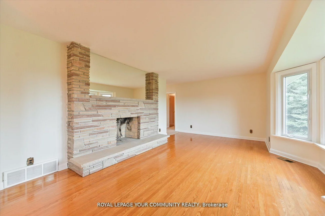 6162, Highway 9, Schomberg, King