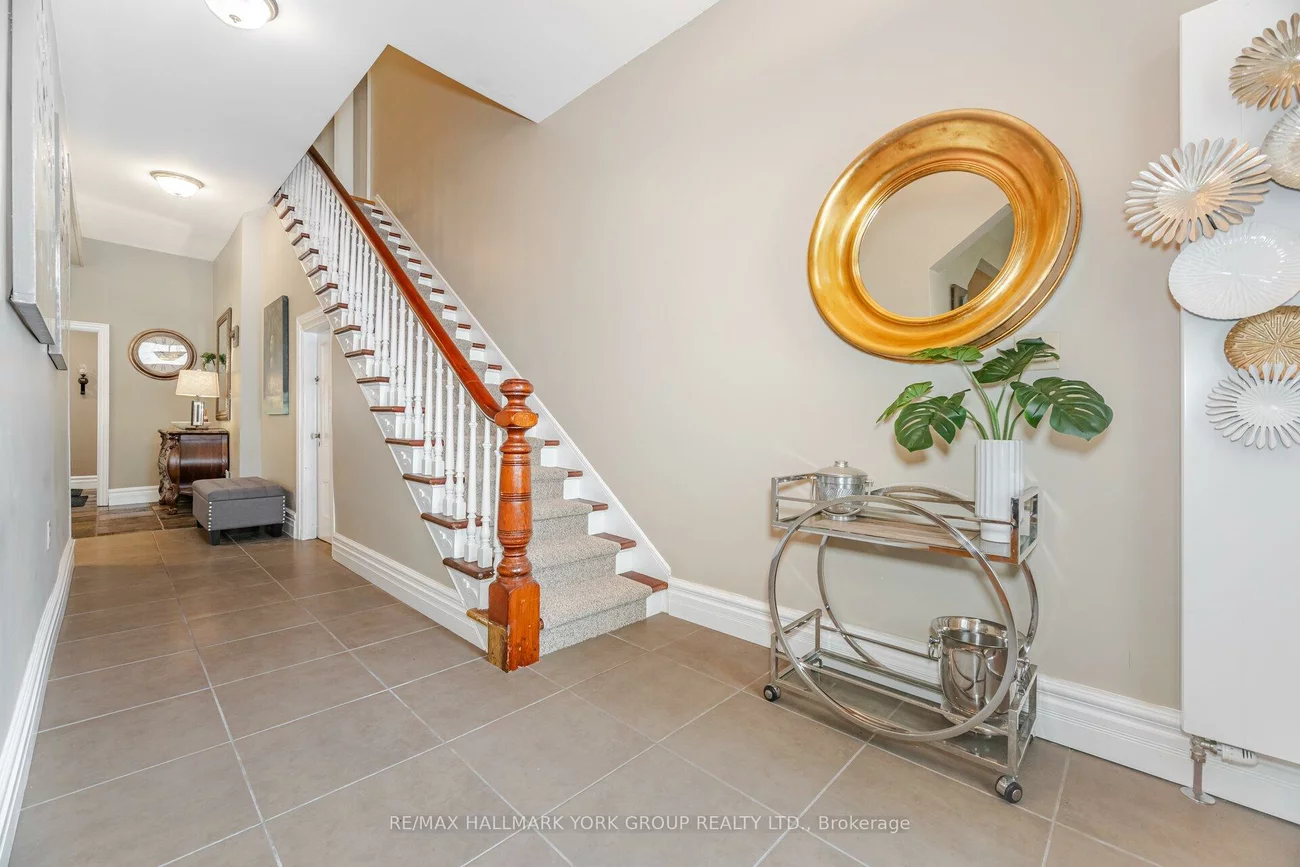 390, Main, Schomberg, King