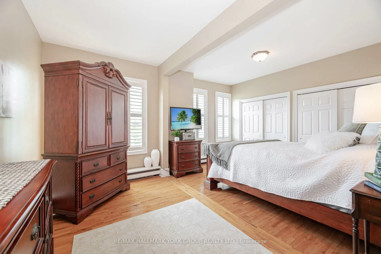 390, Main, Schomberg, King