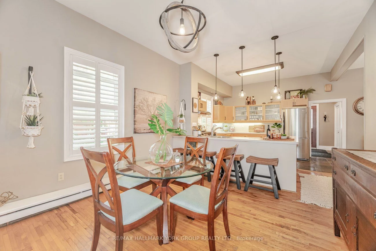 390, Main, Schomberg, King