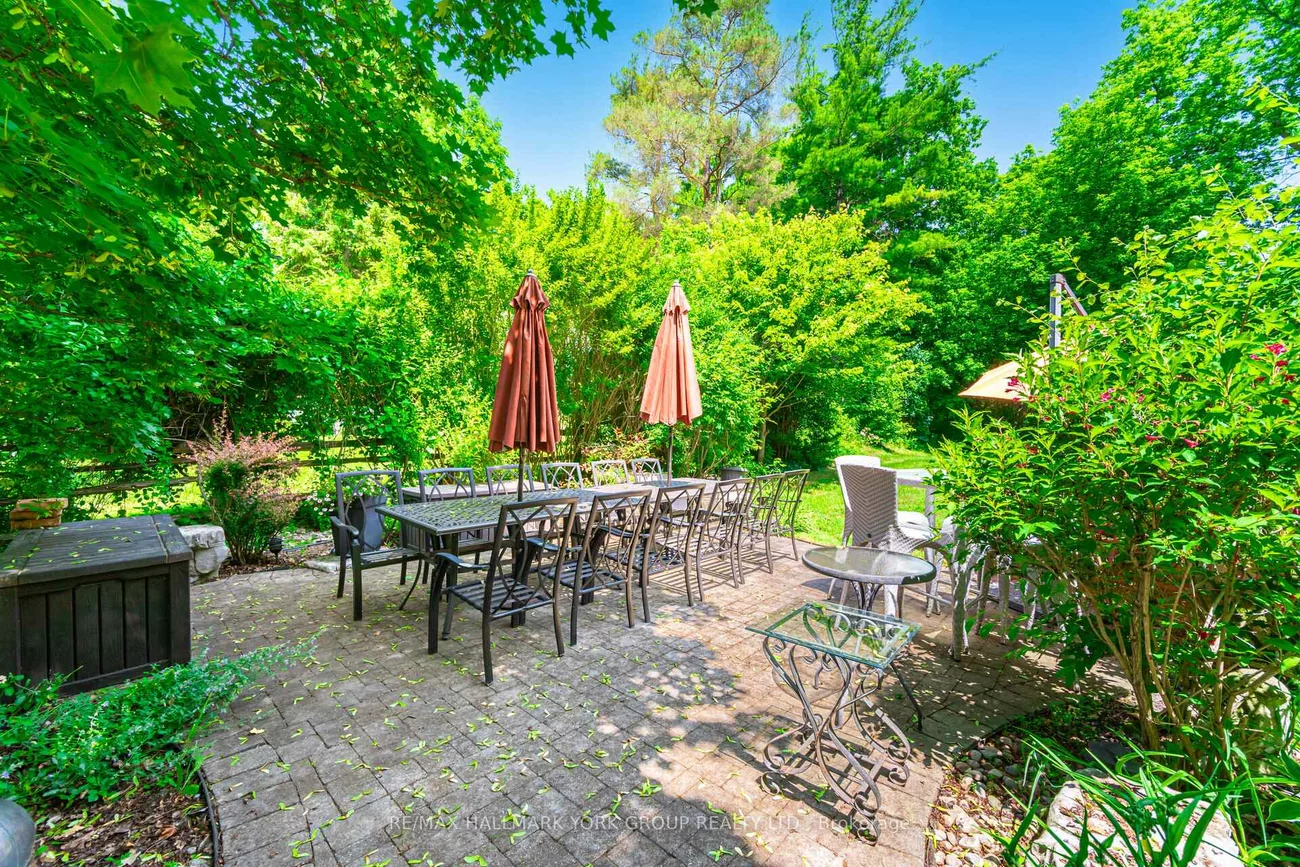 390, Main, Schomberg, King