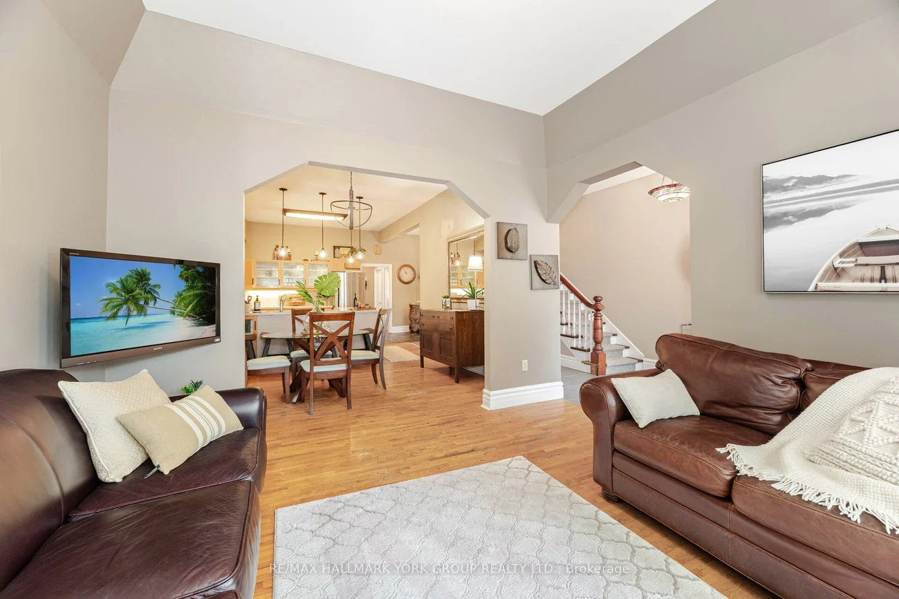 390, Main, Schomberg, King