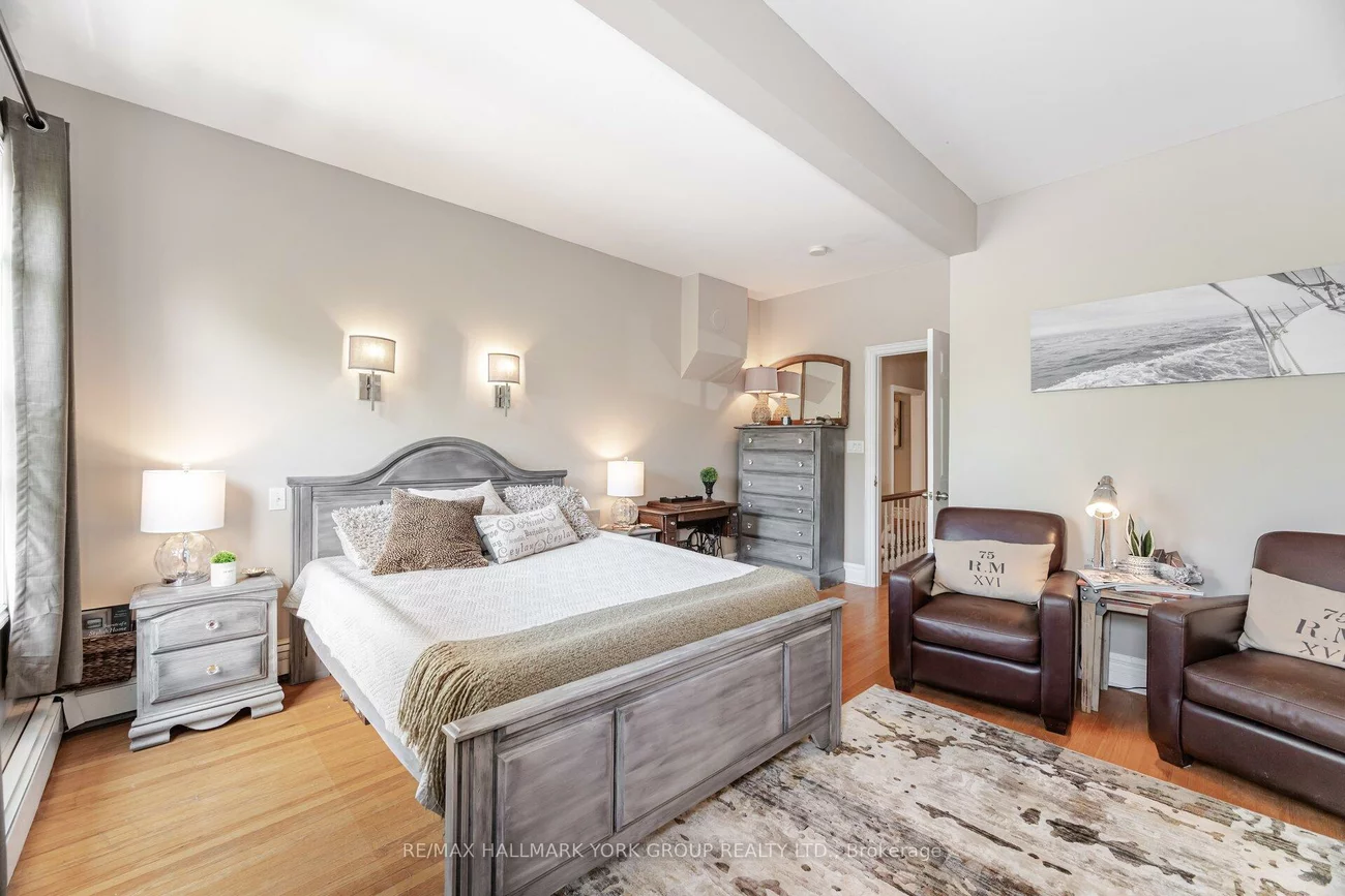 390, Main, Schomberg, King