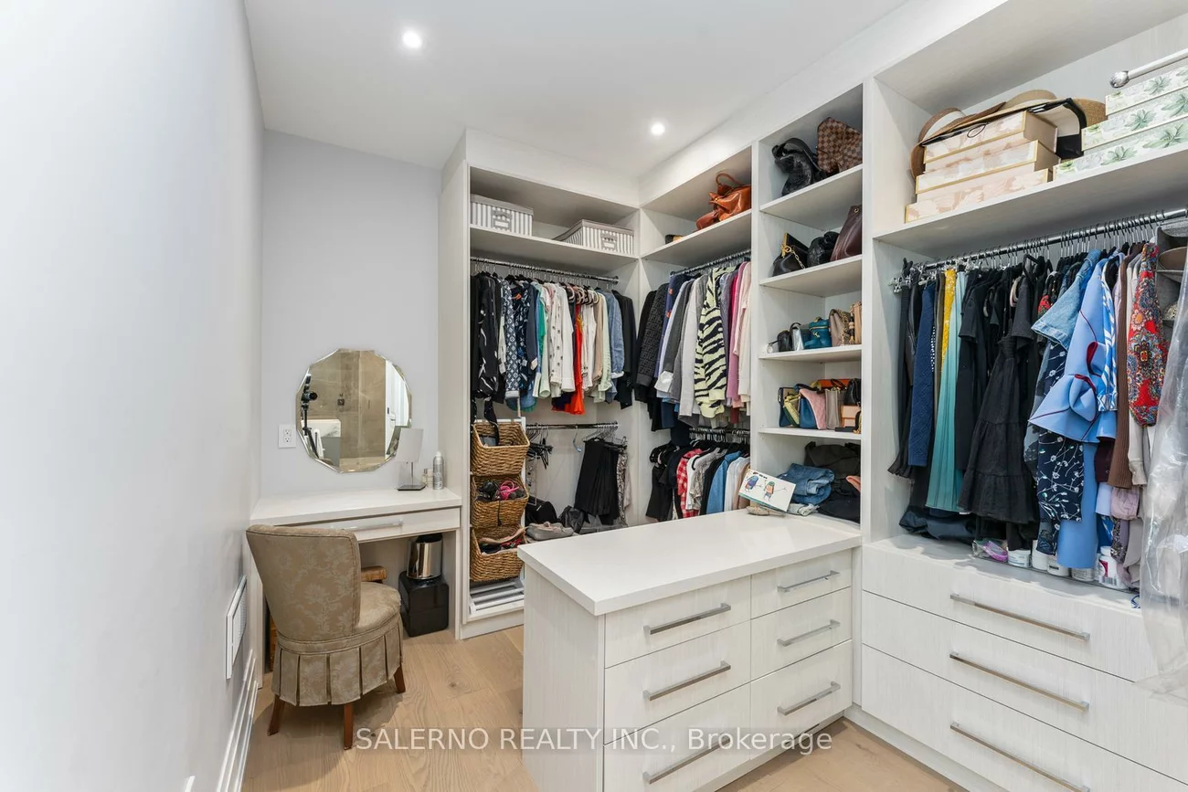 290, Kingscross, King City, King