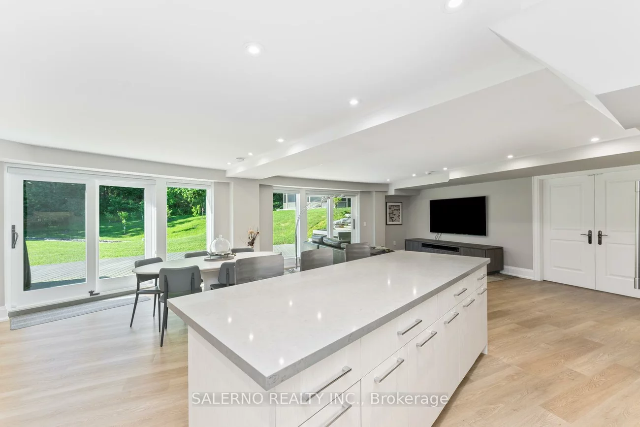 290, Kingscross, King City, King