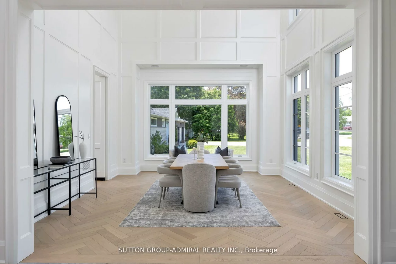 70, Elizabeth, Nobleton, King