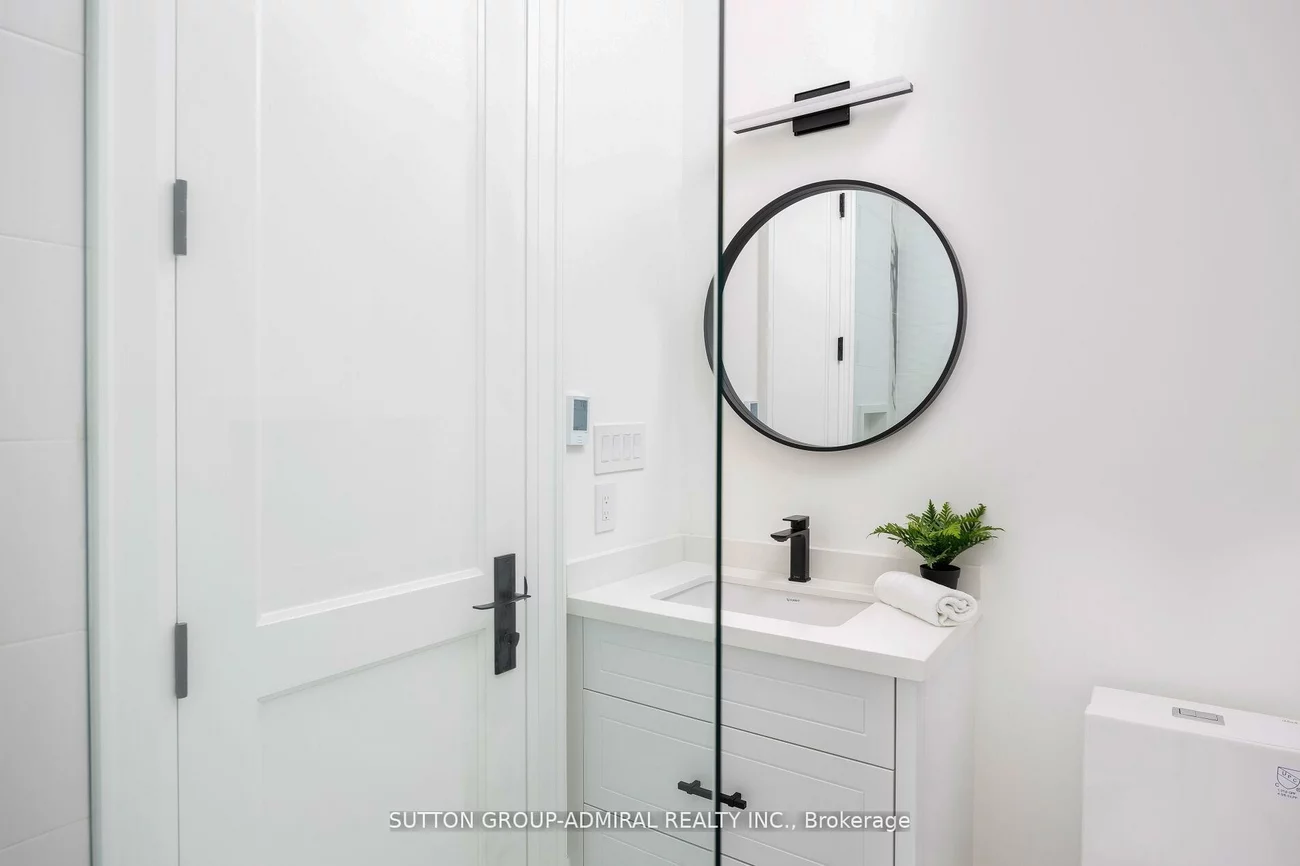 70, Elizabeth, Nobleton, King