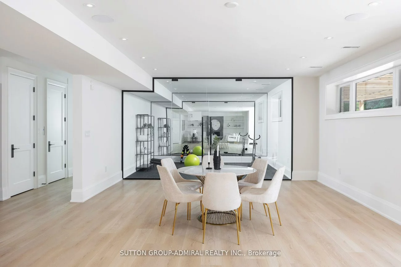 70, Elizabeth, Nobleton, King