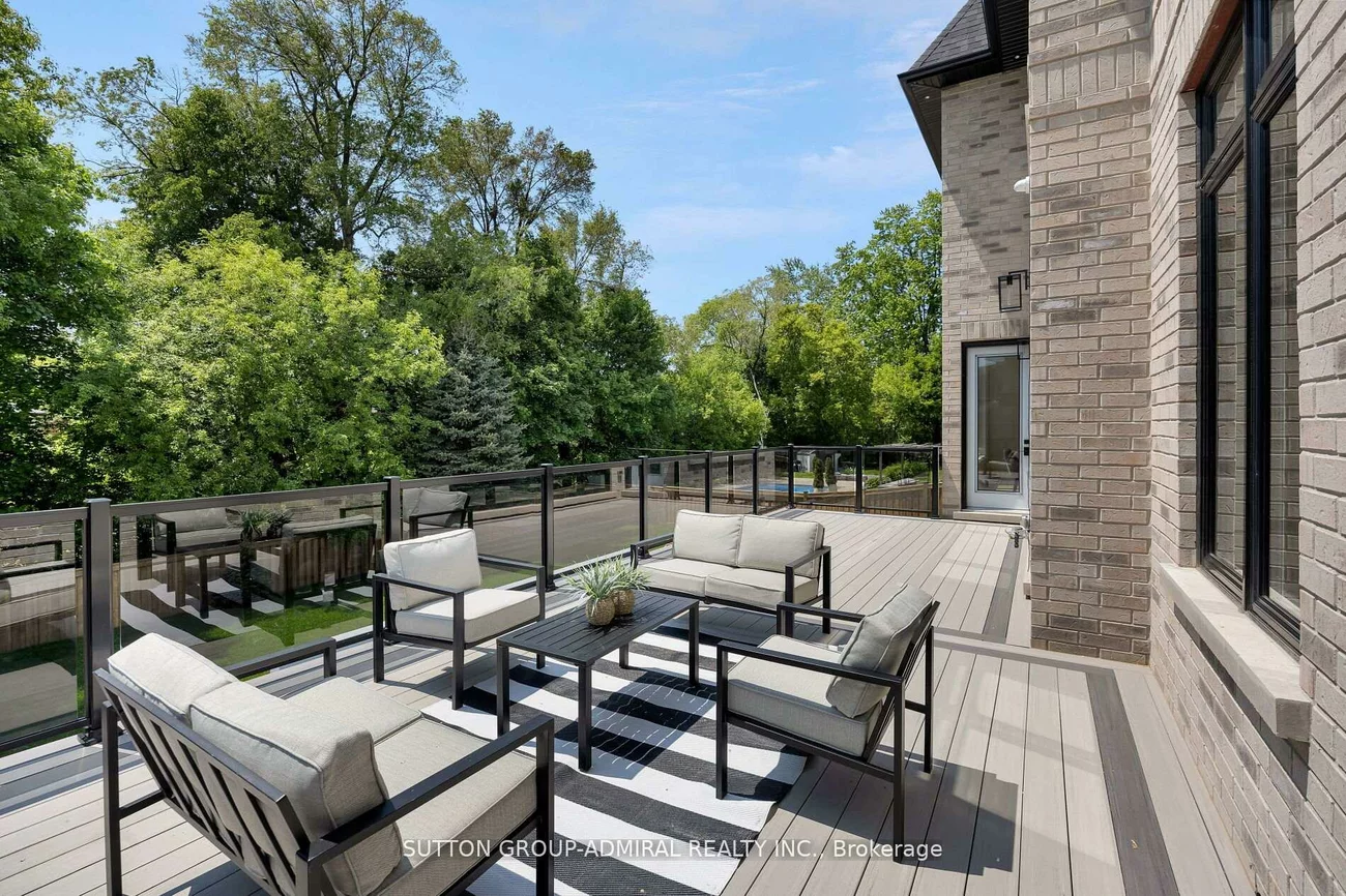 70, Elizabeth, Nobleton, King