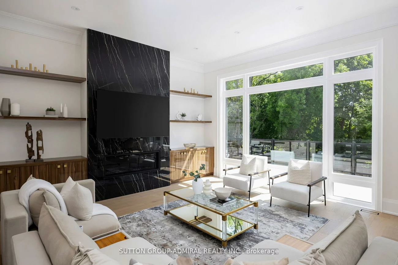 70, Elizabeth, Nobleton, King