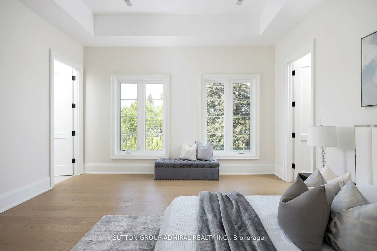 70, Elizabeth, Nobleton, King