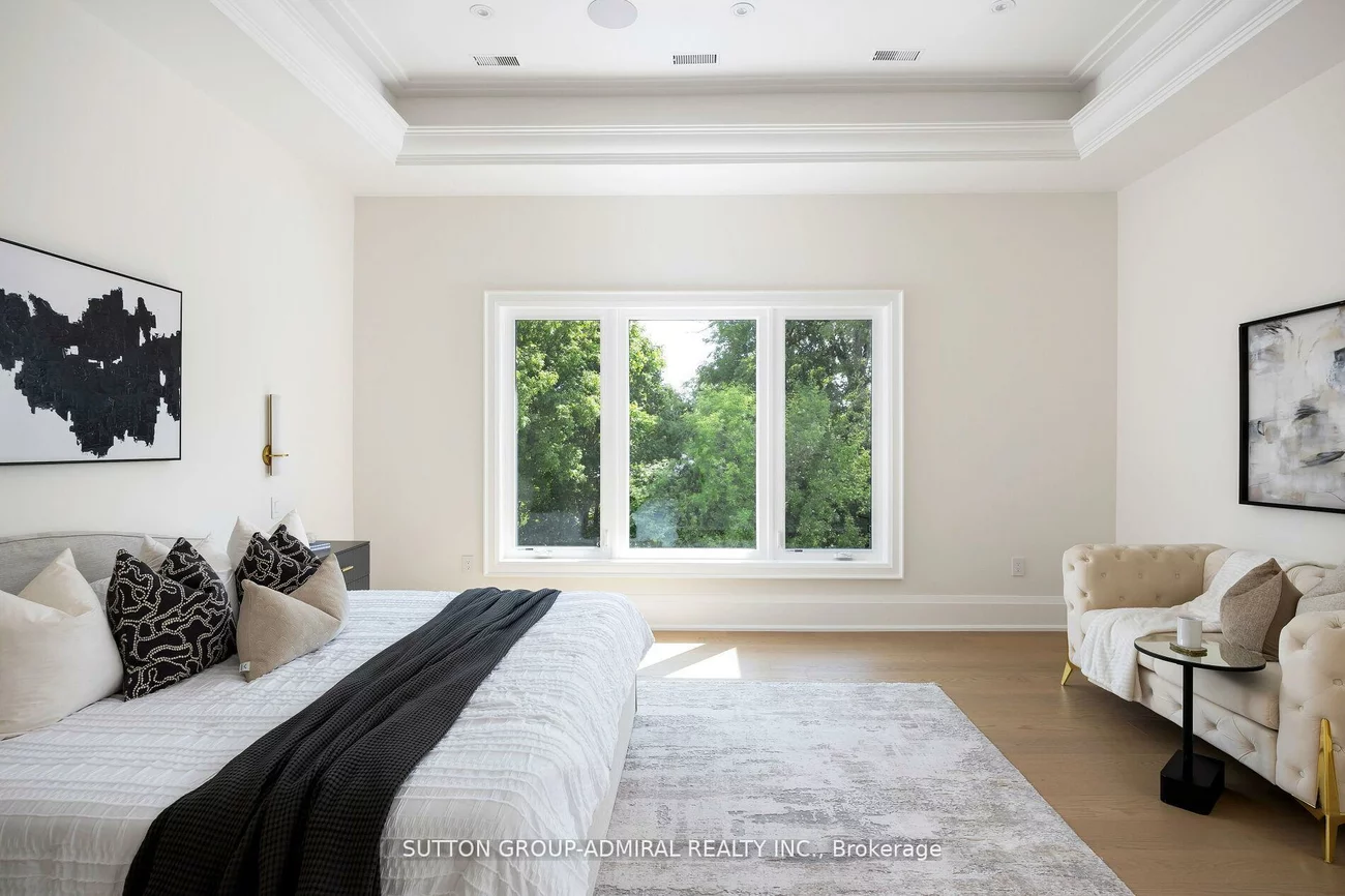 70, Elizabeth, Nobleton, King