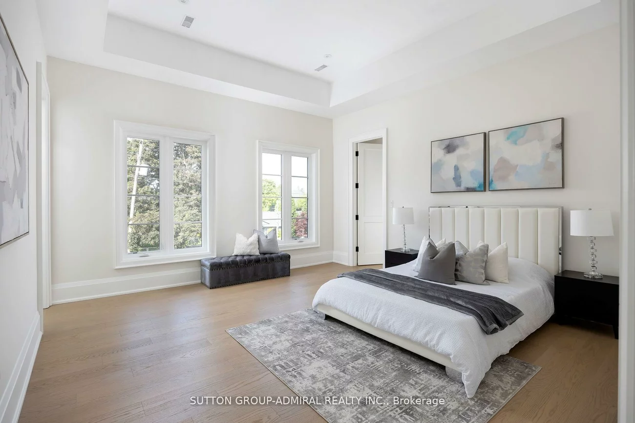 70, Elizabeth, Nobleton, King