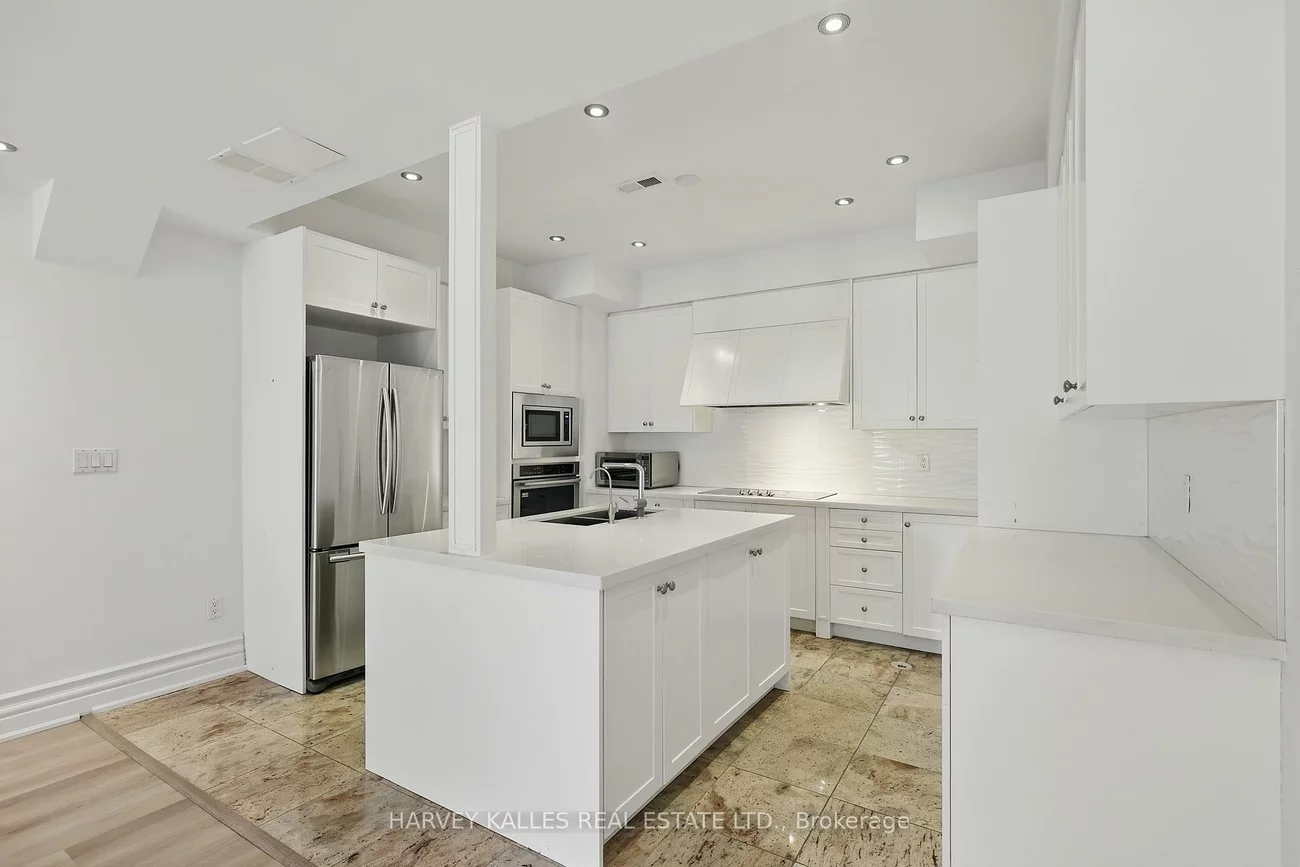 443, Dearbourne, King City, King