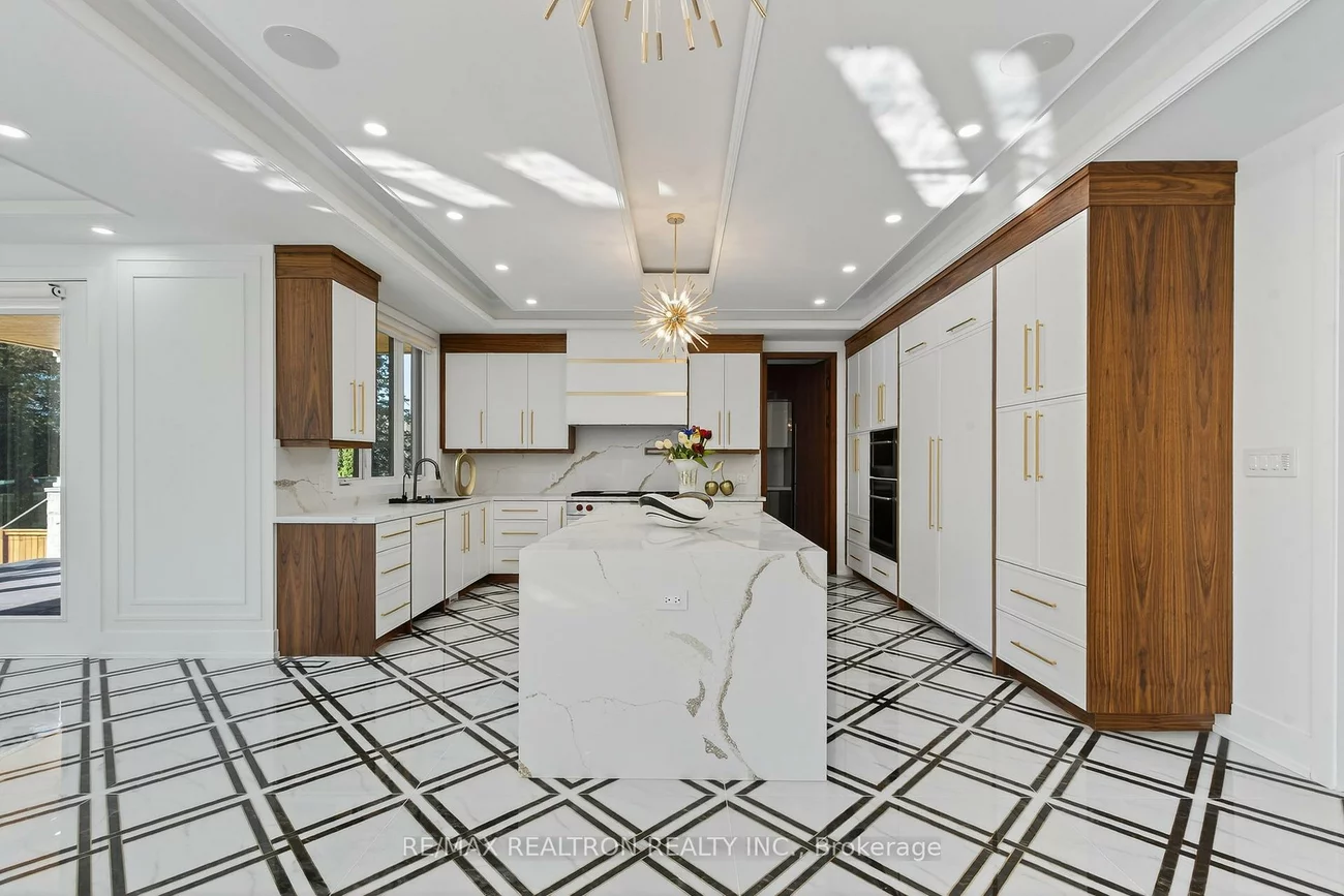 30, Banner, King City, King