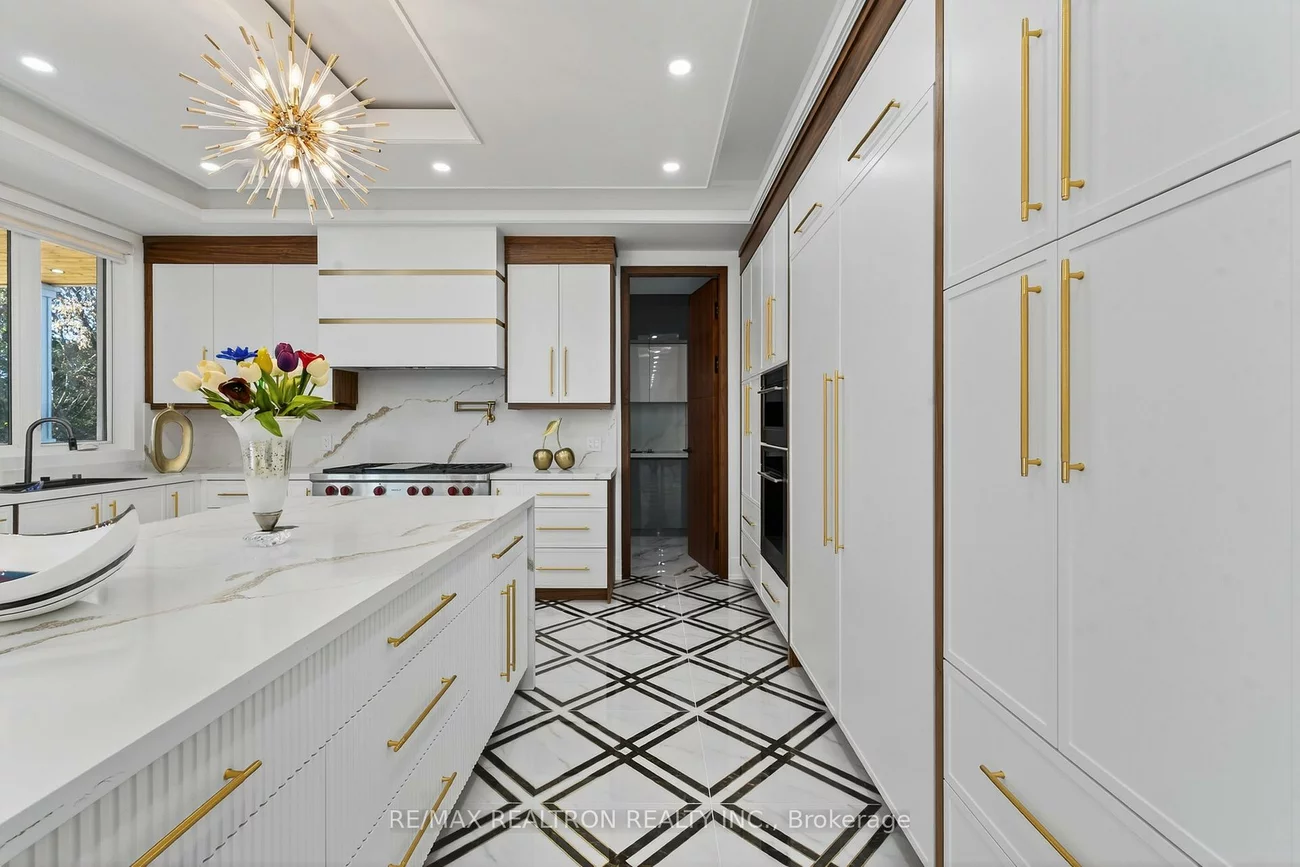 30, Banner, King City, King