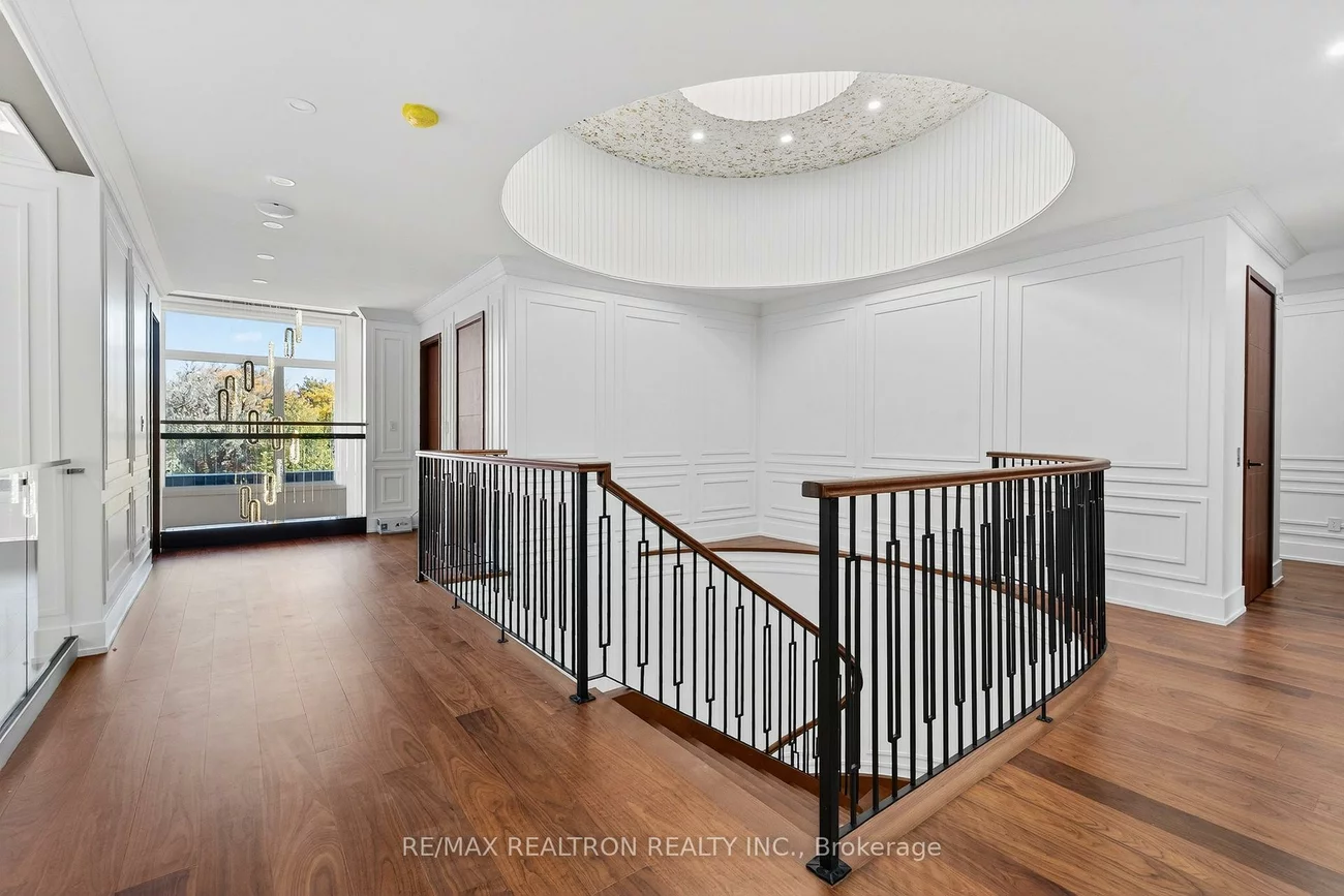 30, Banner, King City, King