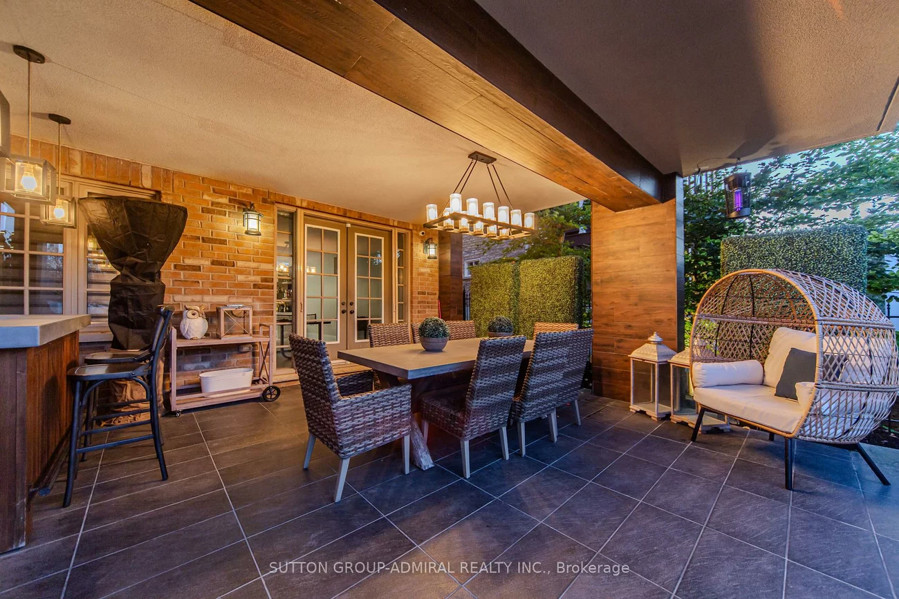 16, Bluff, Nobleton, King