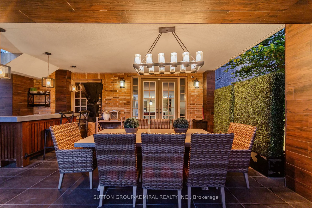 16, Bluff, Nobleton, King