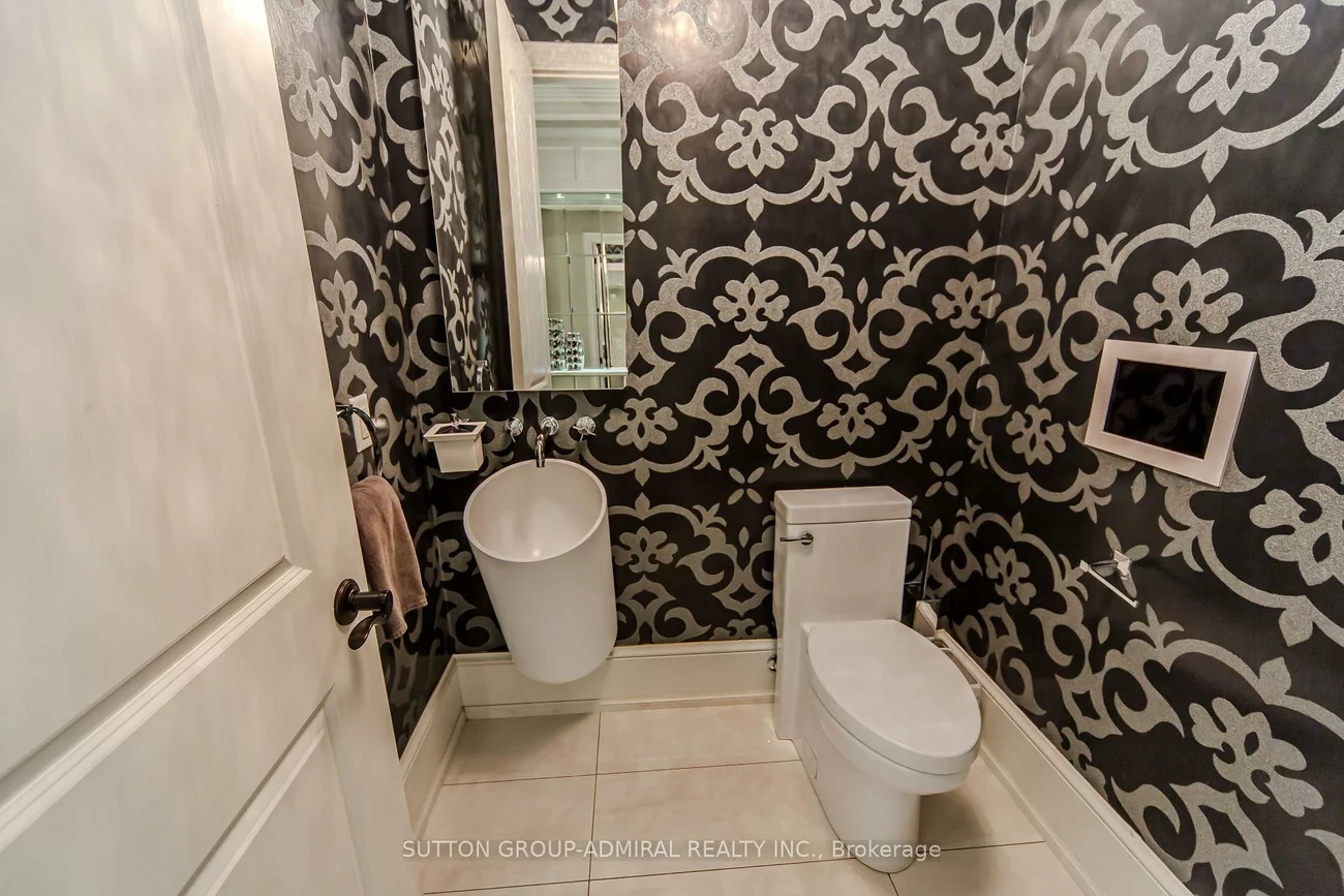 16, Bluff, Nobleton, King