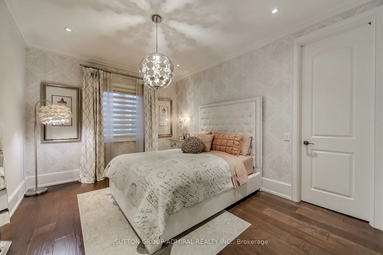 16, Bluff, Nobleton, King