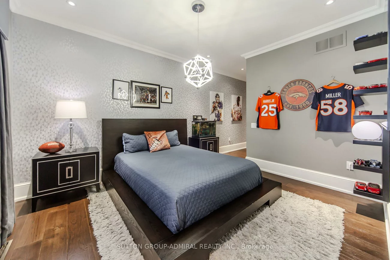 16, Bluff, Nobleton, King