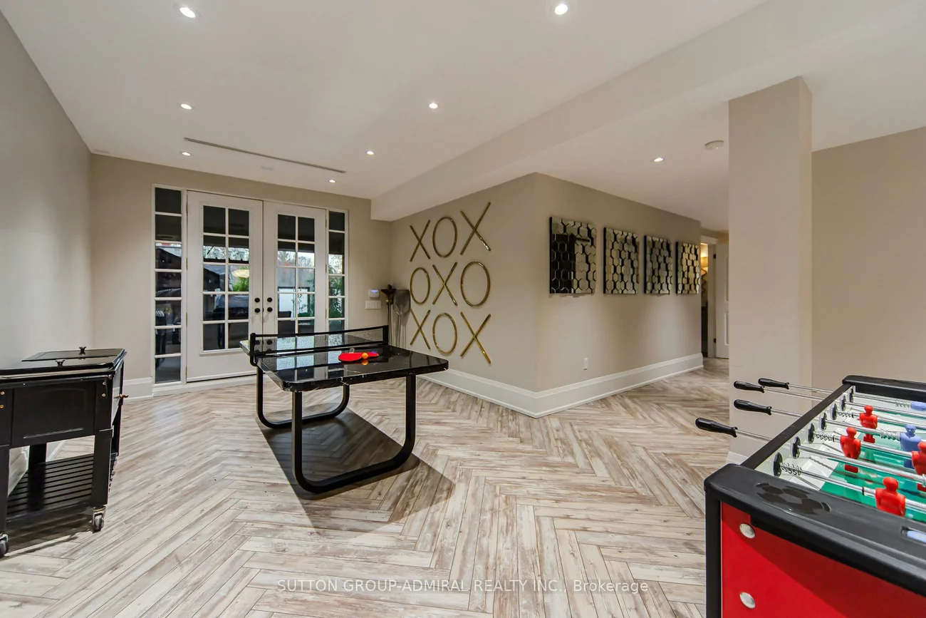 16, Bluff, Nobleton, King