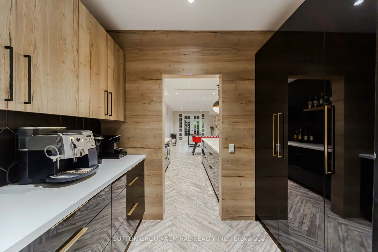 16, Bluff, Nobleton, King