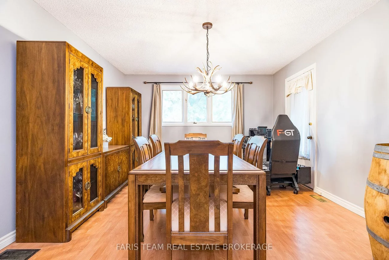 175, South Summit Farm, King City, King