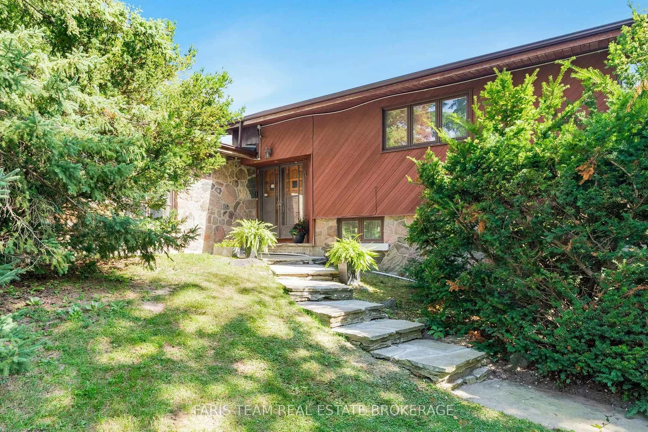 175, South Summit Farm, King City, King