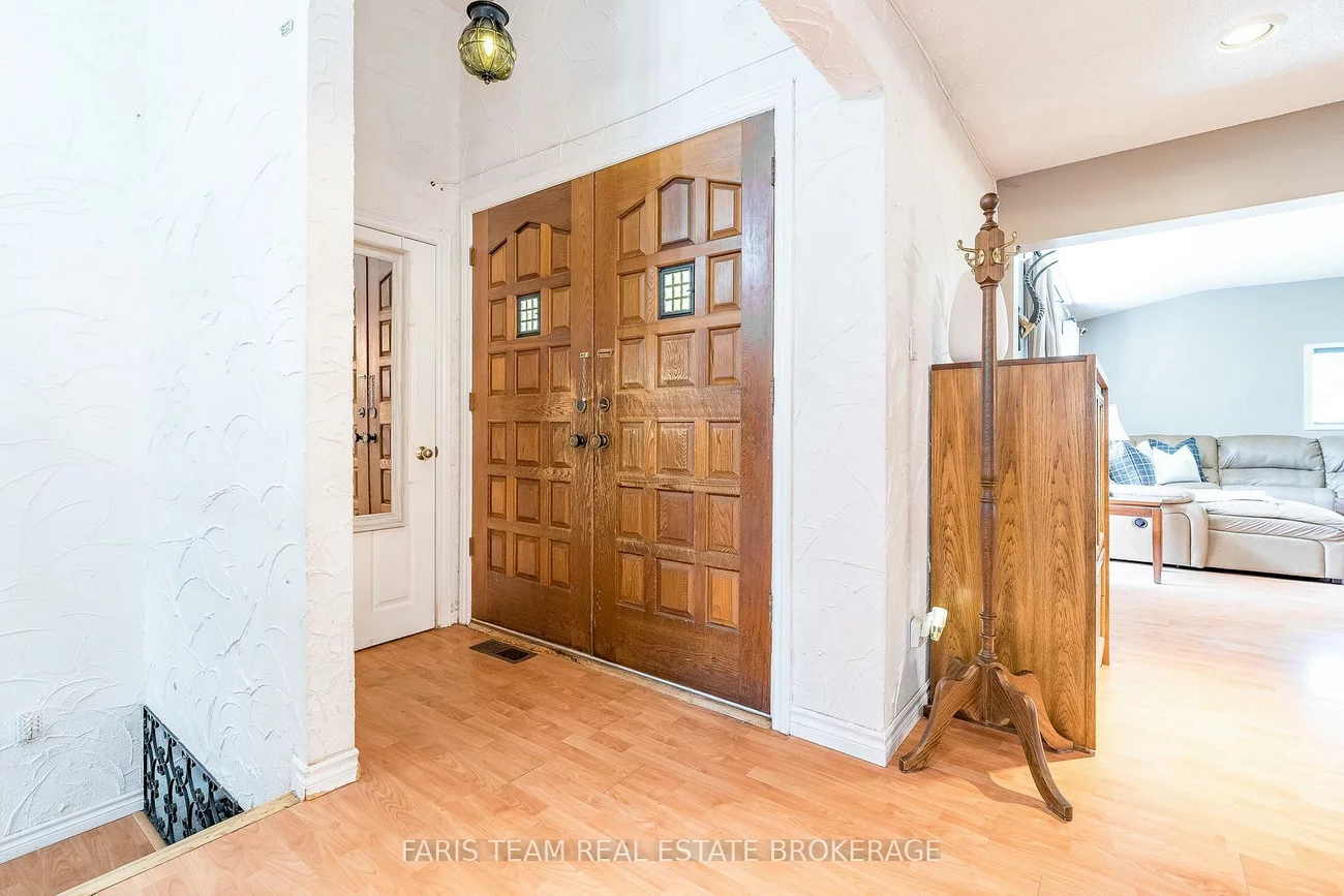 175, South Summit Farm, King City, King