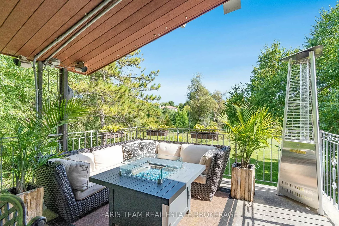 175, South Summit Farm, King City, King