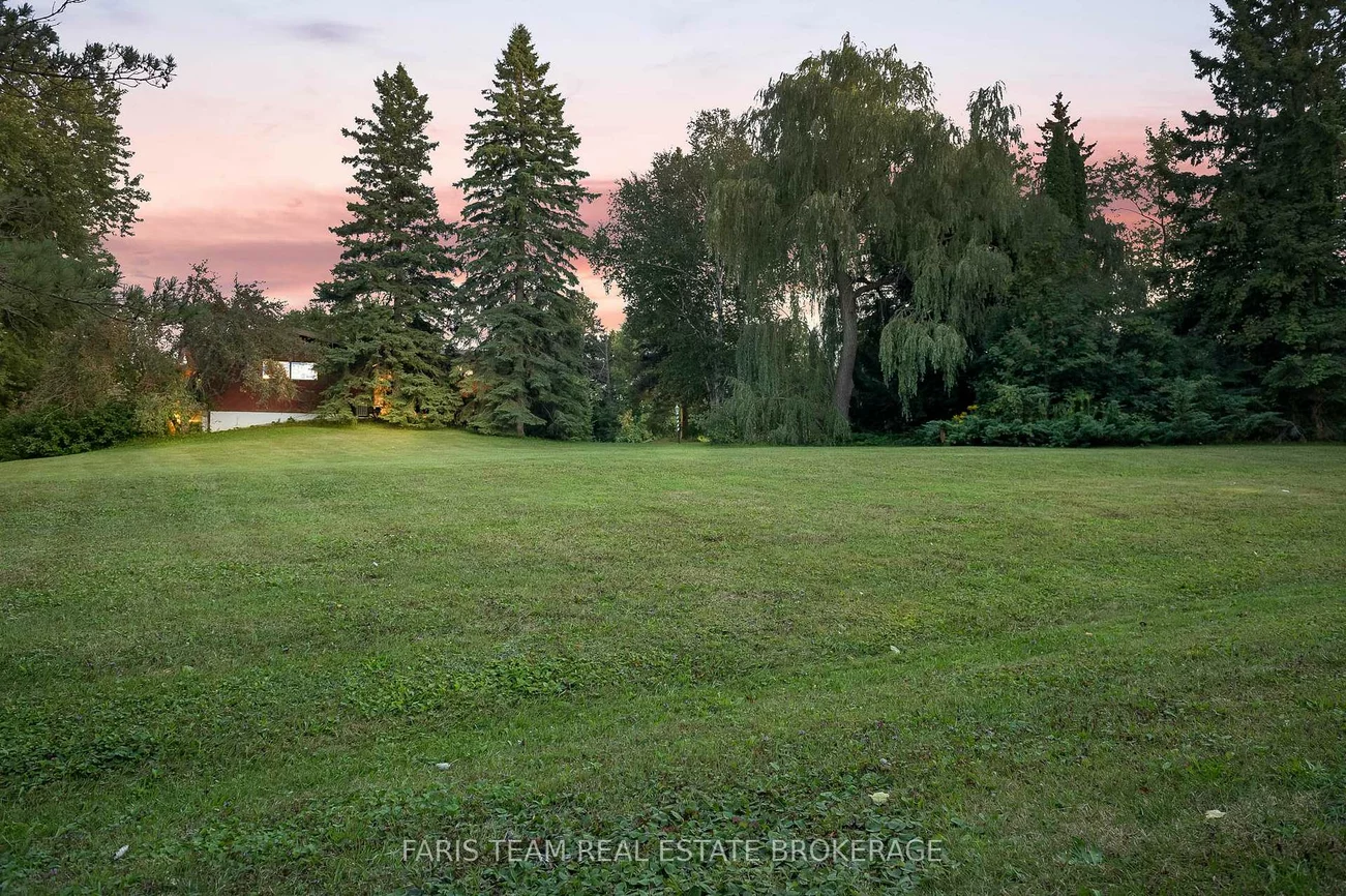 175, South Summit Farm, King City, King