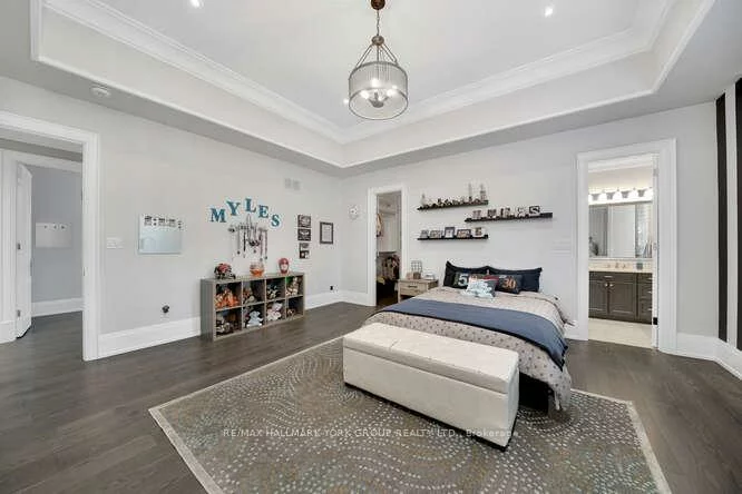 82, Elizabeth, King City, King