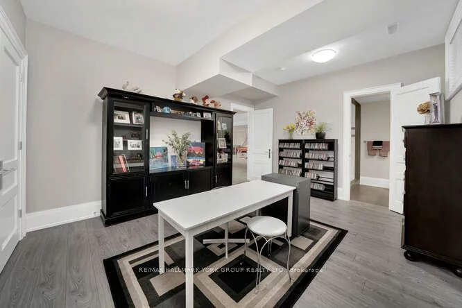 82, Elizabeth, King City, King