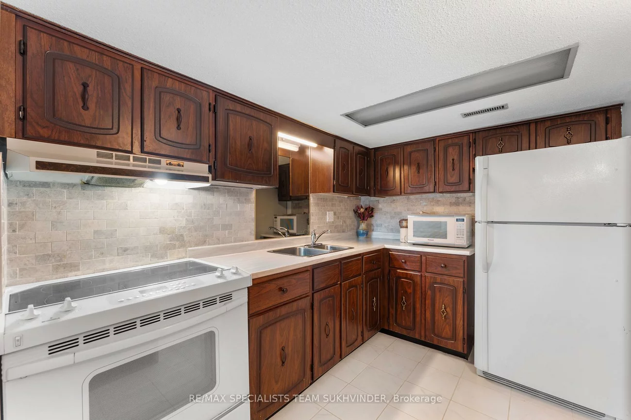 445, Warren, King City, King