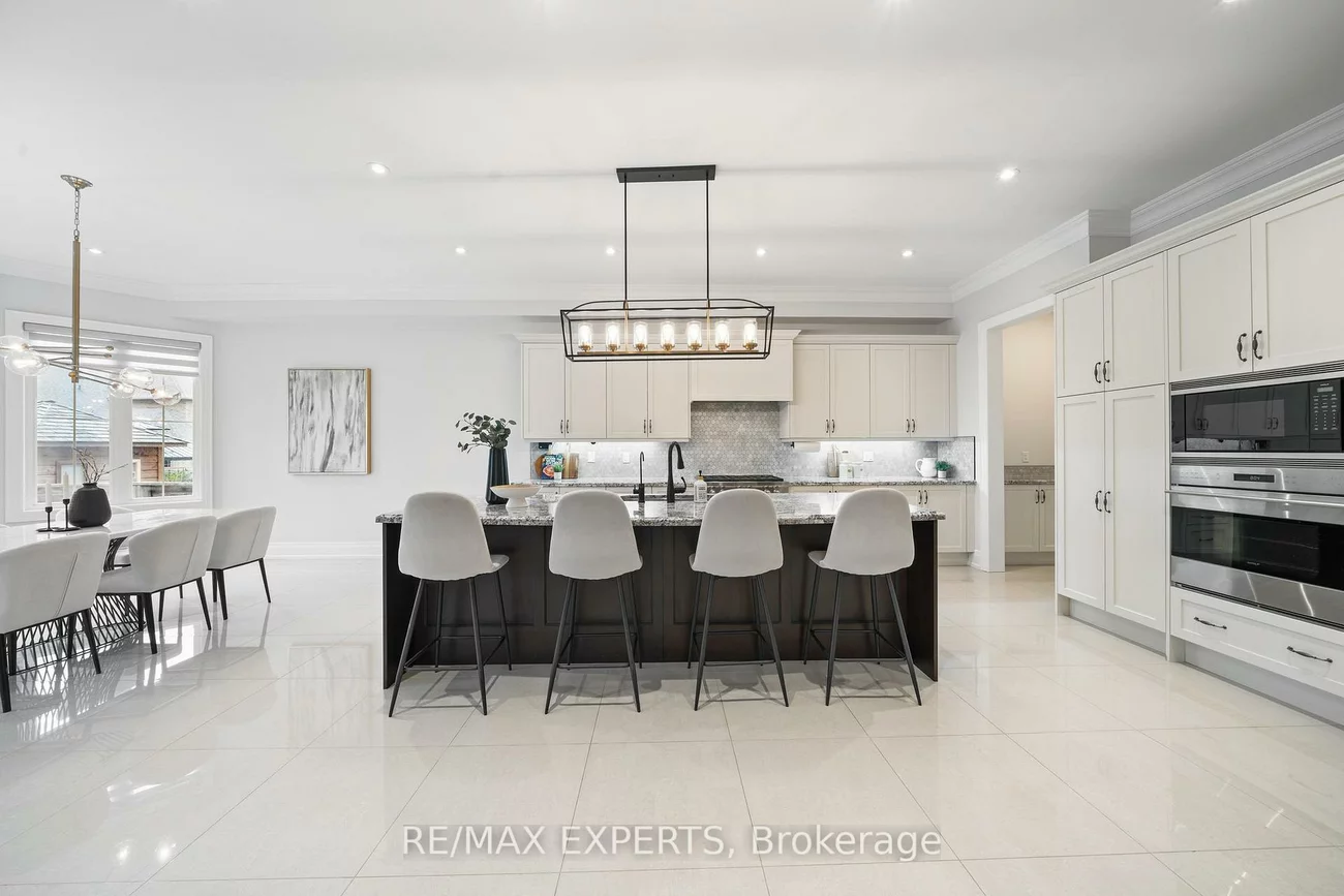 16, Raymond Love, King City, King