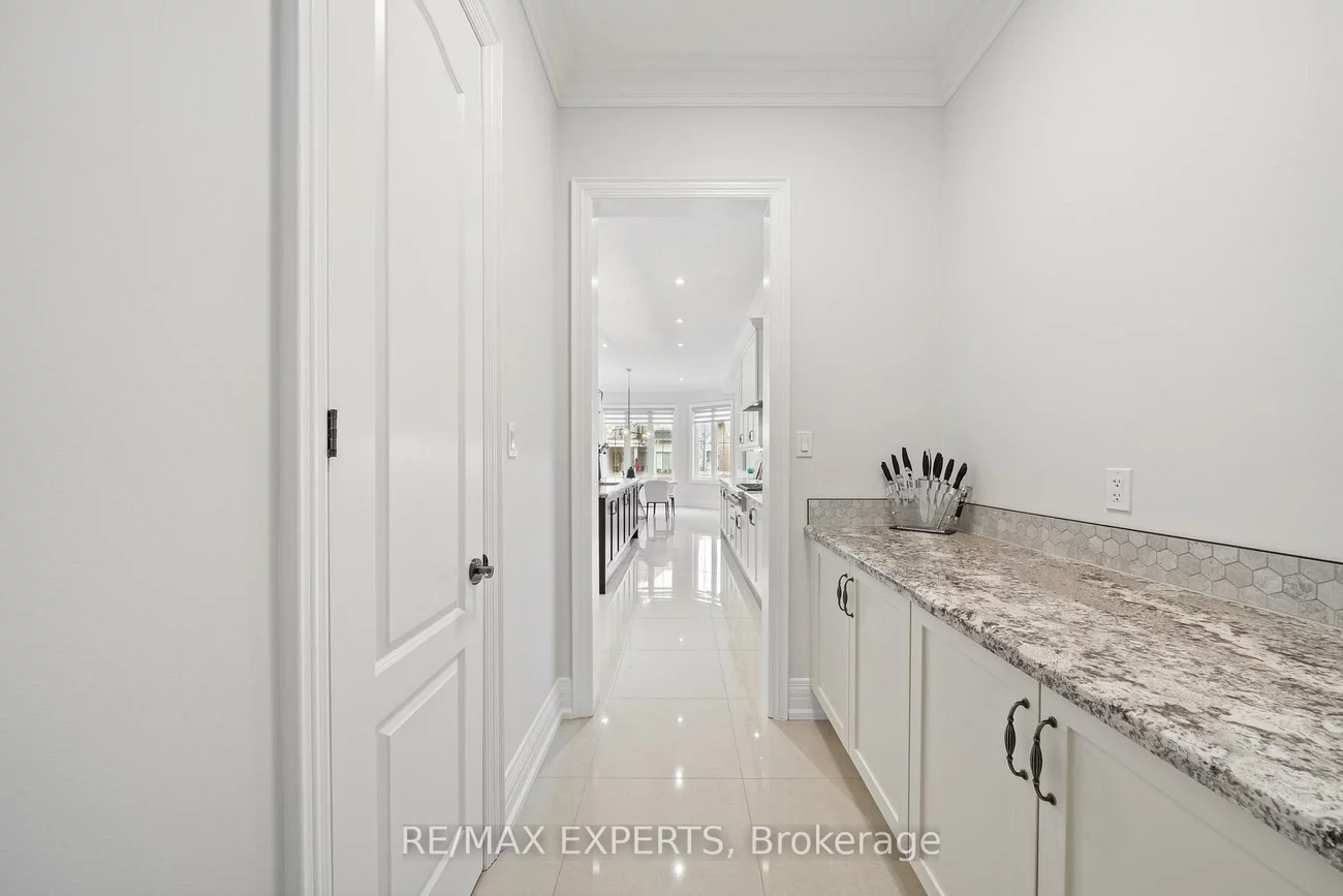 16, Raymond Love, King City, King