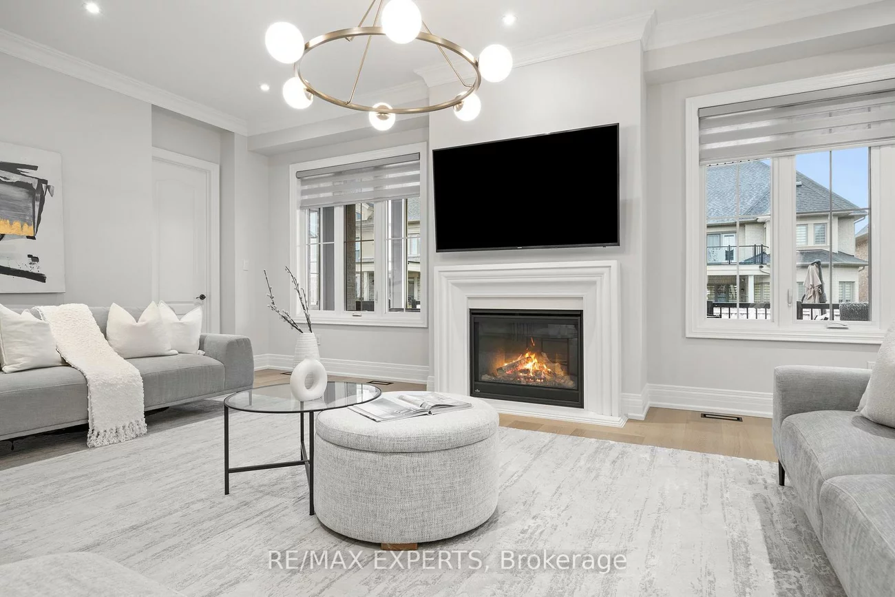 16, Raymond Love, King City, King