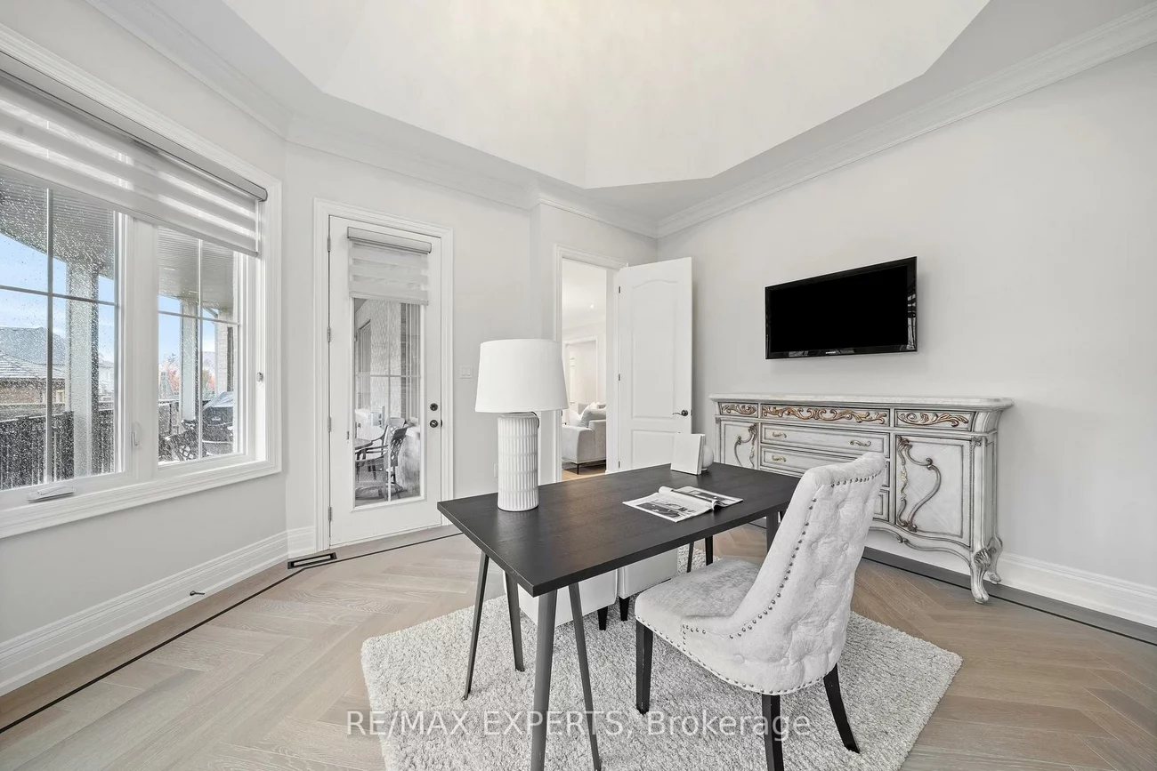 16, Raymond Love, King City, King