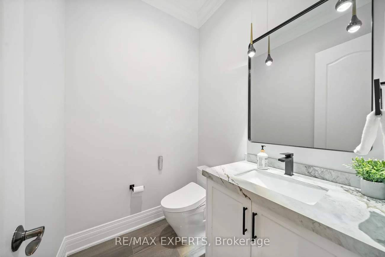 16, Raymond Love, King City, King