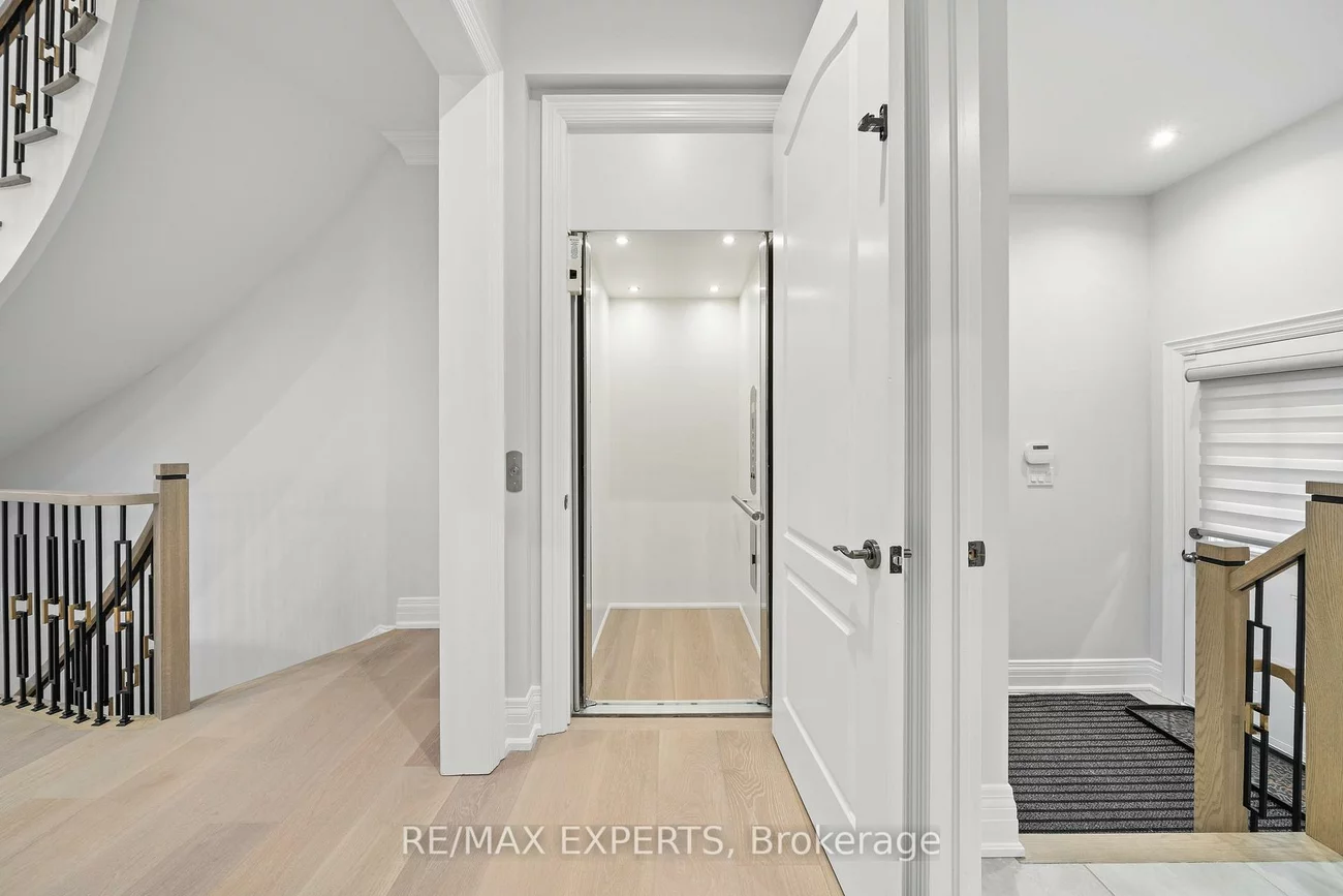 16, Raymond Love, King City, King