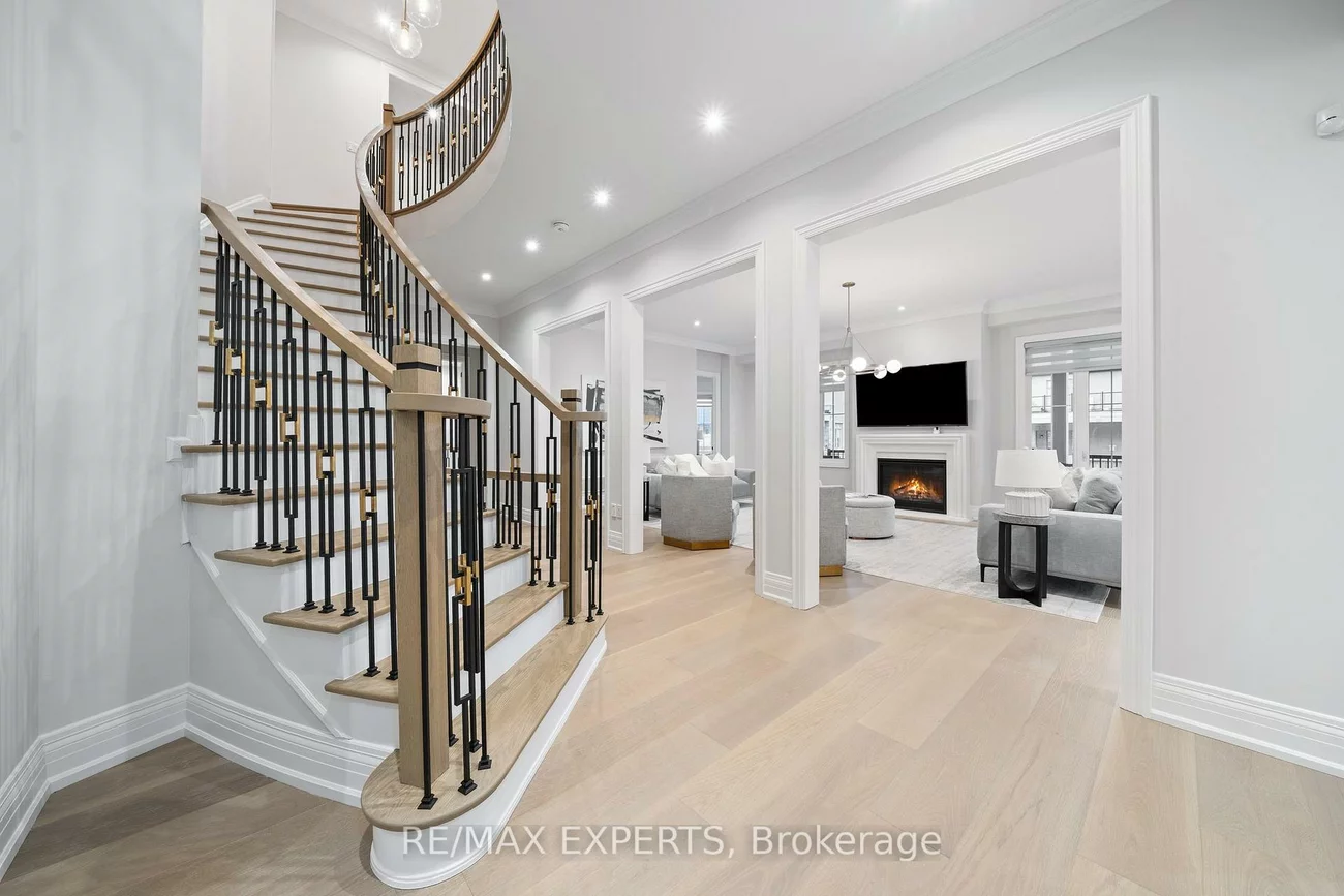 16, Raymond Love, King City, King