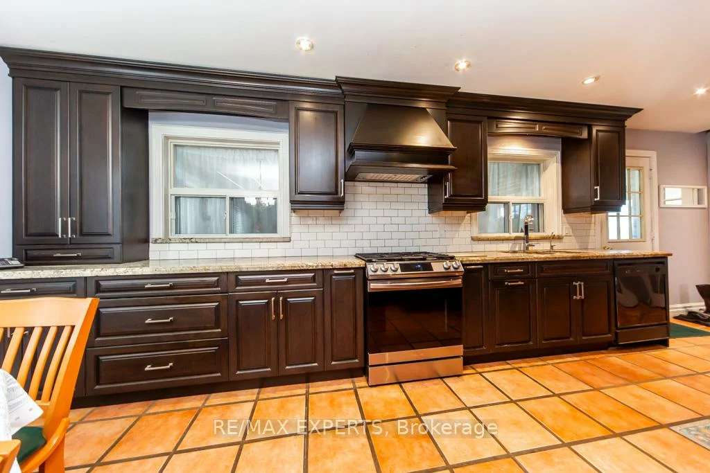 7440, 17th, Schomberg, King