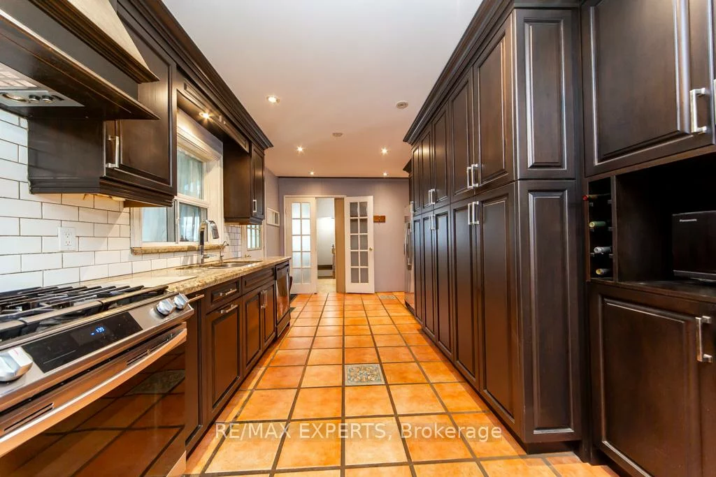 7440, 17th, Schomberg, King