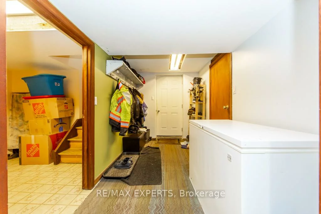 7440, 17th, Schomberg, King