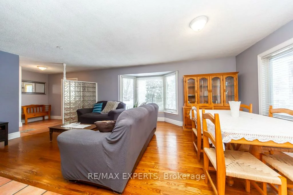 7440, 17th, Schomberg, King